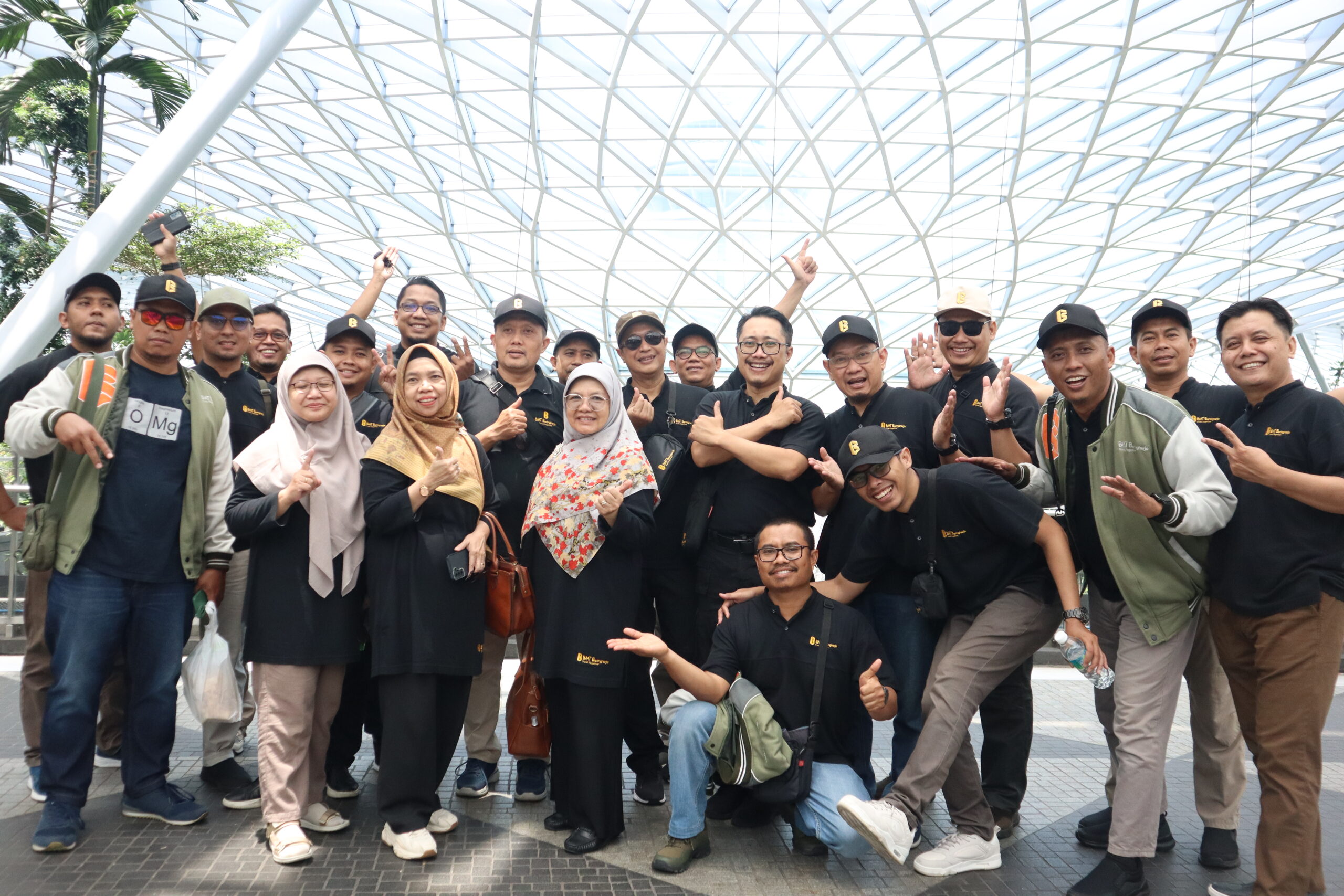 PERLUAS WAWASAN, MANAJEMEN BMT BERINGHARJO KUNJUNGI NEGERI JIRAN