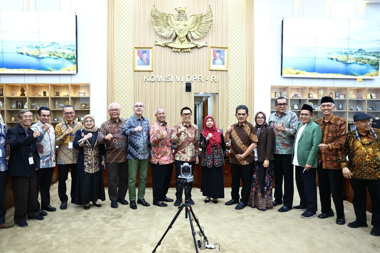 BMT Beringharjo Suarakan Aspirasi Koperasi Syariah dalam RDPU Forkopi Bersama Komisi VI DPR RI di Senayan